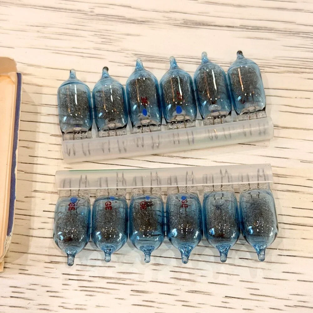 AG-1B GE Vintage Flashbulbs Pack of 12 Bulbs Total Camera General Electric BOX